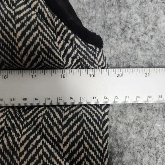 J Crew Quilted Puffer Vest Women L Down Blend Black Gray Herringbone Chevron - Picture 4 of 5